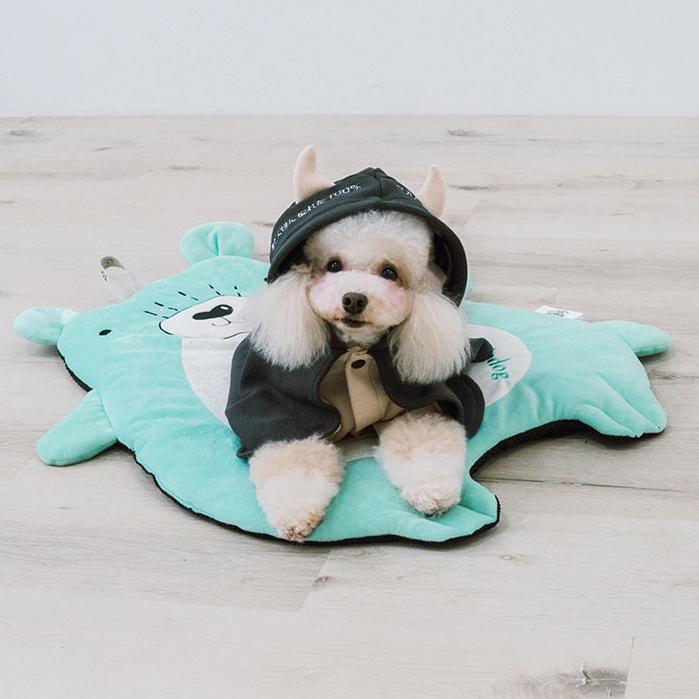 "Critter Hugs" Dog Mats